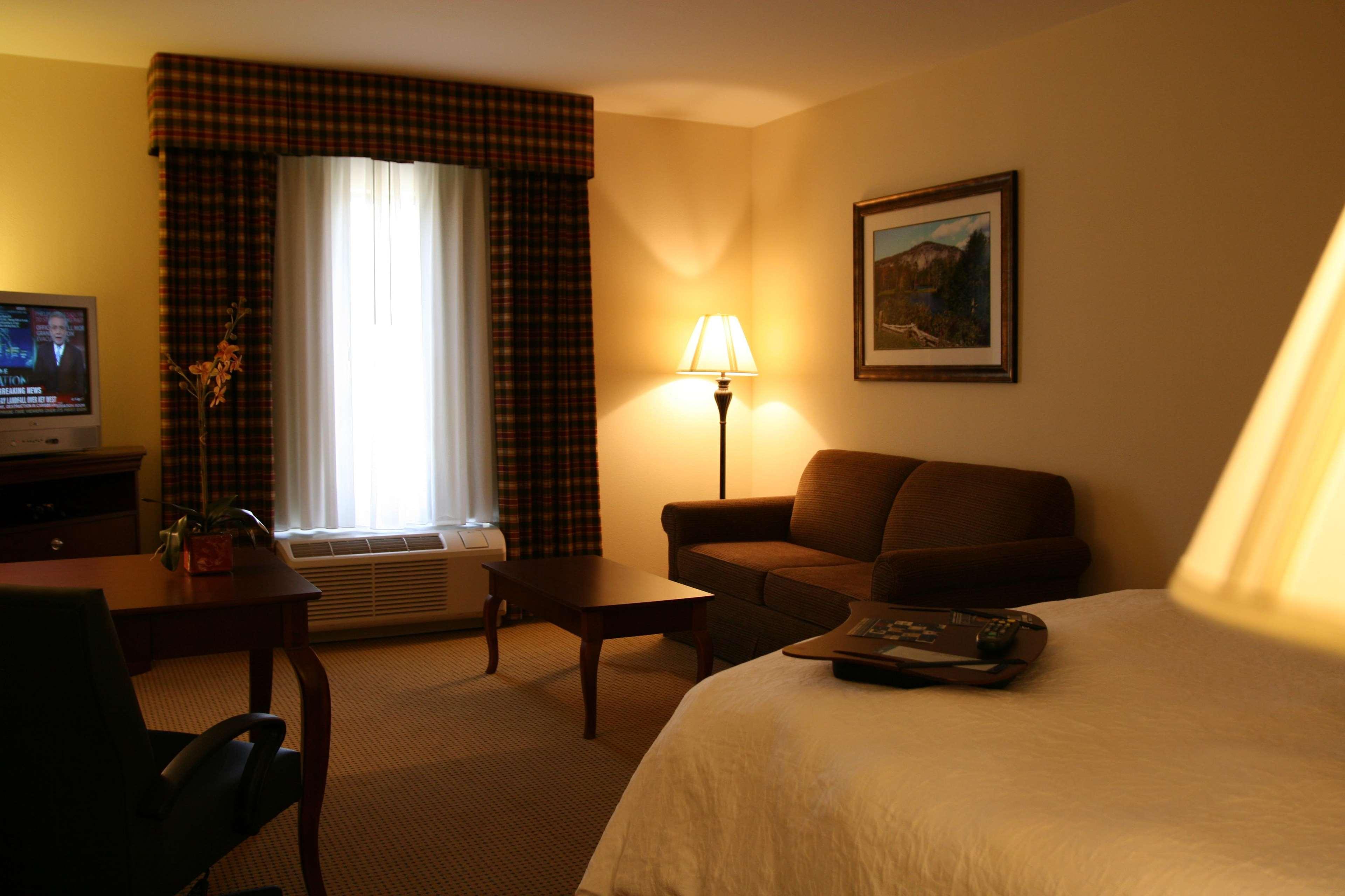 Hampton Inn & Suites Dobson Room photo