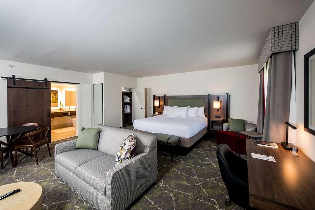 Hampton Inn & Suites Dobson Room photo